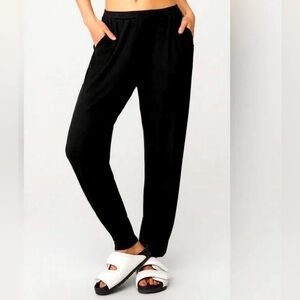 ALO Yoga Highwaist ribbed whisper pant xxs black